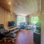 Four-Bedroom Holiday home in Nordborg 2 Feriehus