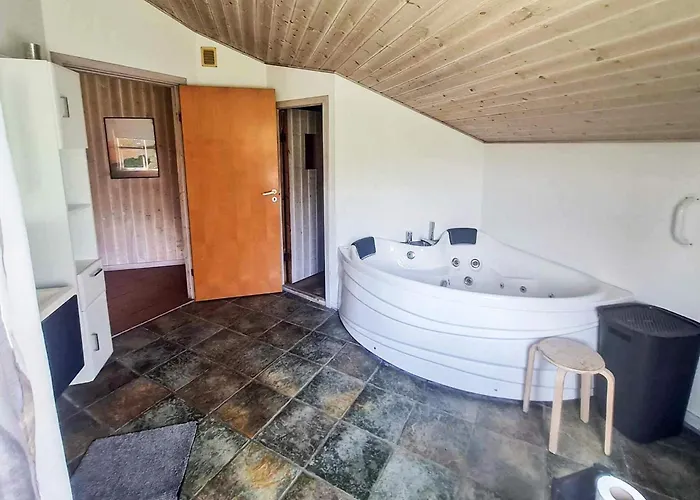 Modern Retreat With - By Traum נורדבורג