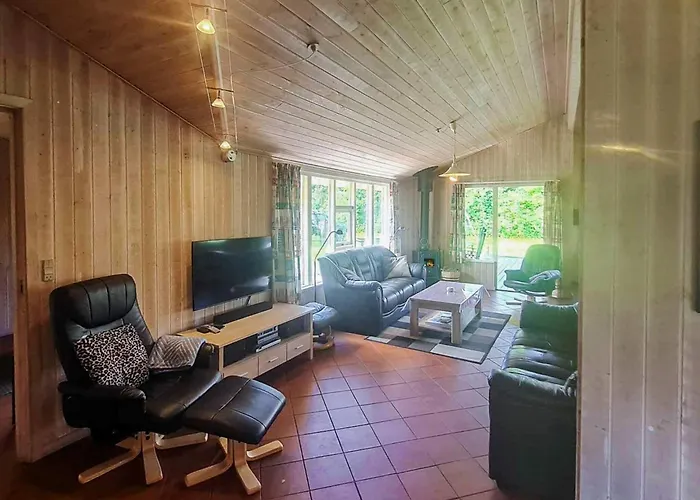 Modern Retreat With - By Traum בית נופש