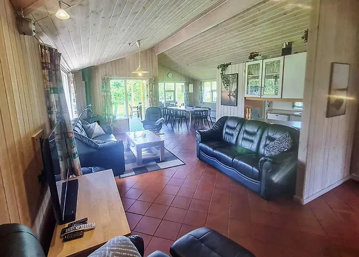 Modern Retreat With - By Traum *